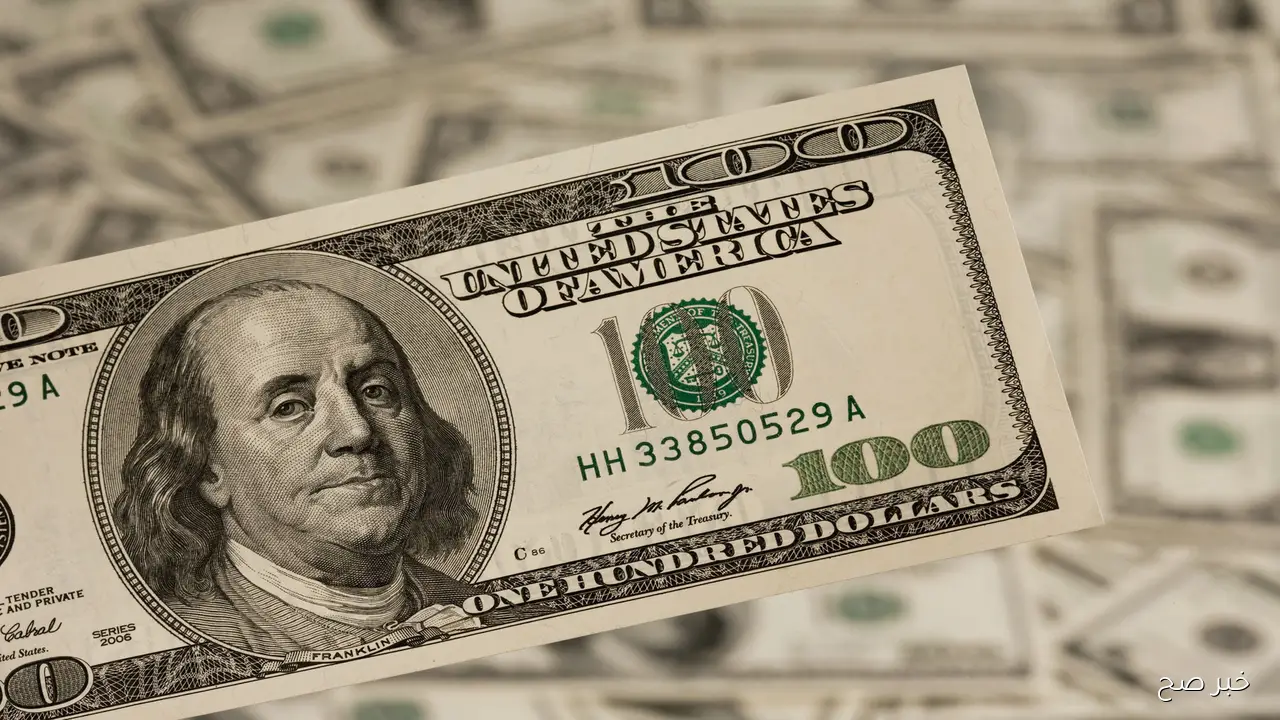 ارتفاع سعر الدولار اليوم مقابل الجنية المصري في البنوك والسوق السوداء.. الأسباب والعوامل المؤثرة