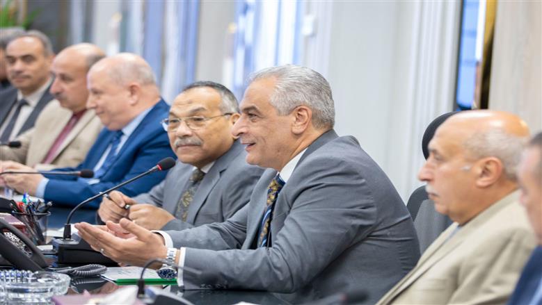 «الإنتاج الحربي» و«العربية للتصنيع» يبحثان إقامة مصنع لإنتاج «السهام والألعاب النارية»