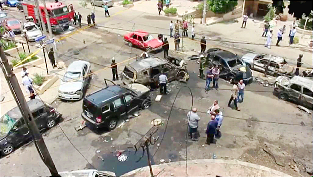 صورة من حادث اغتيال النائب العام هشام بركات